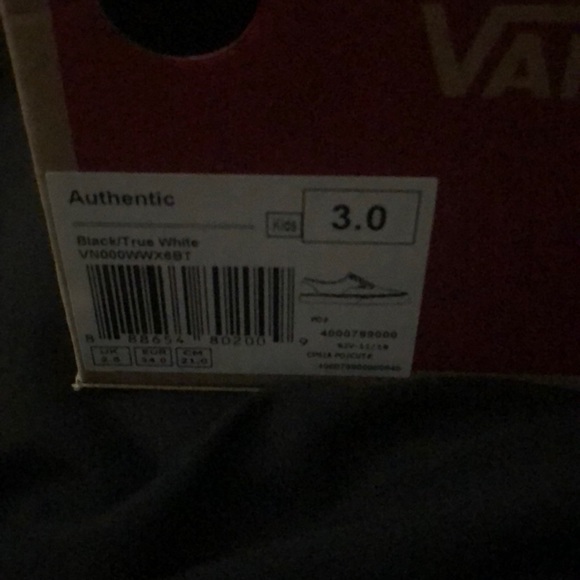 New black/ white authentic vans kids size 3 - Picture 3 of 4